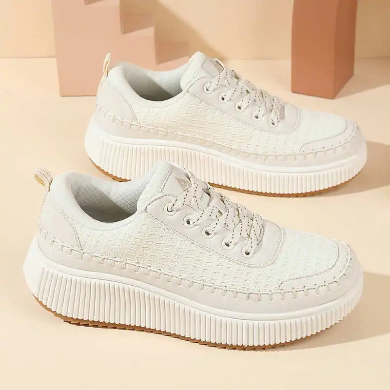Small Vintage Collectible Items - Sepatu kets flat wanita, sepatu Sneakers